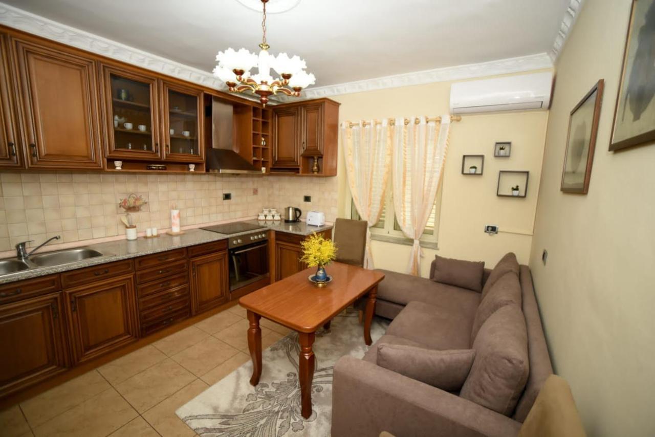 Ferienwohnung Amli Apartament Tirana Exterior foto